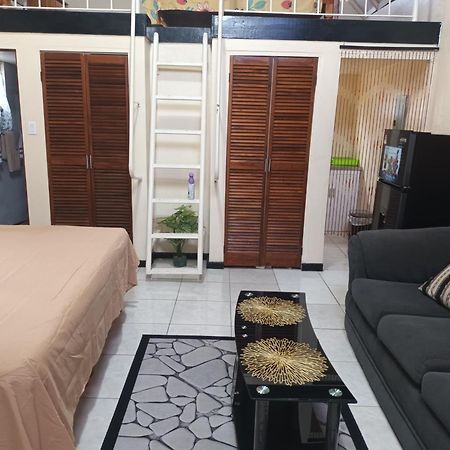 Oceanfront Condo W/ Free Parking + High Speed Wifi Негрил Екстериор снимка