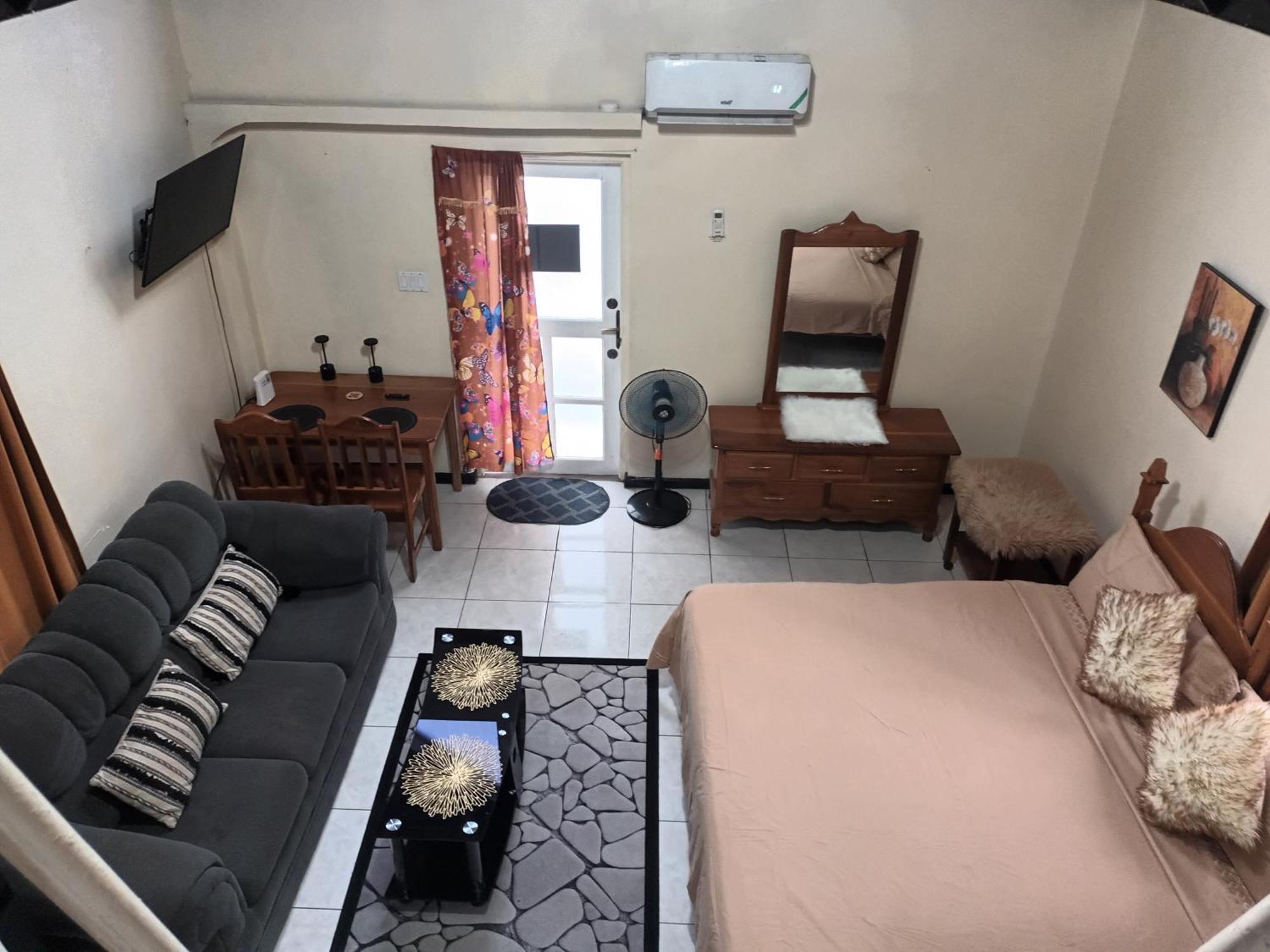 Oceanfront Condo W/ Free Parking + High Speed Wifi Негрил Екстериор снимка
